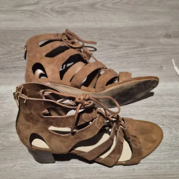 Women's Tan Strappy Heeled Sandals - Picture 6 of 7